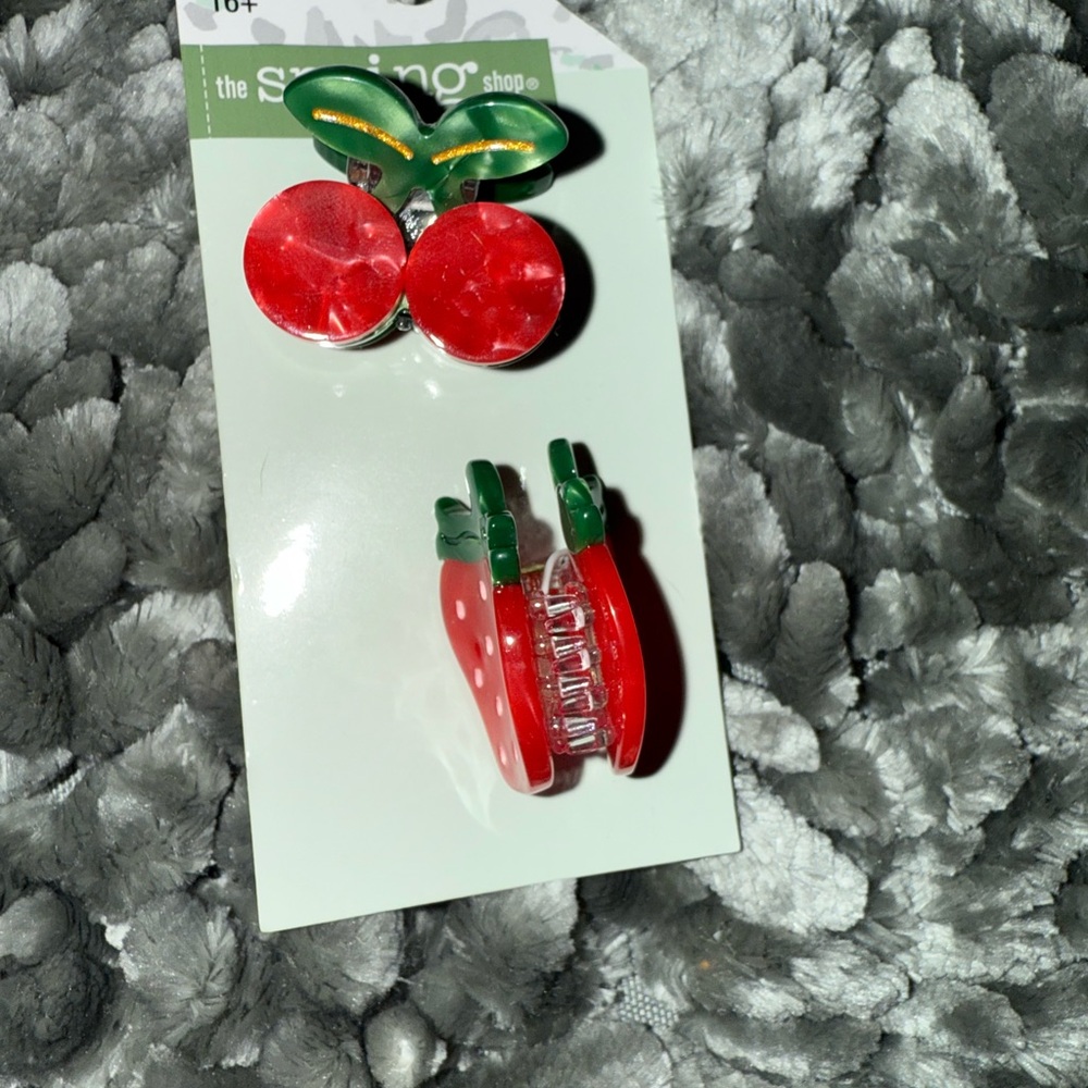 Cherry & Watermelon NWT Mini Hair Clips - Picture 3 of 3